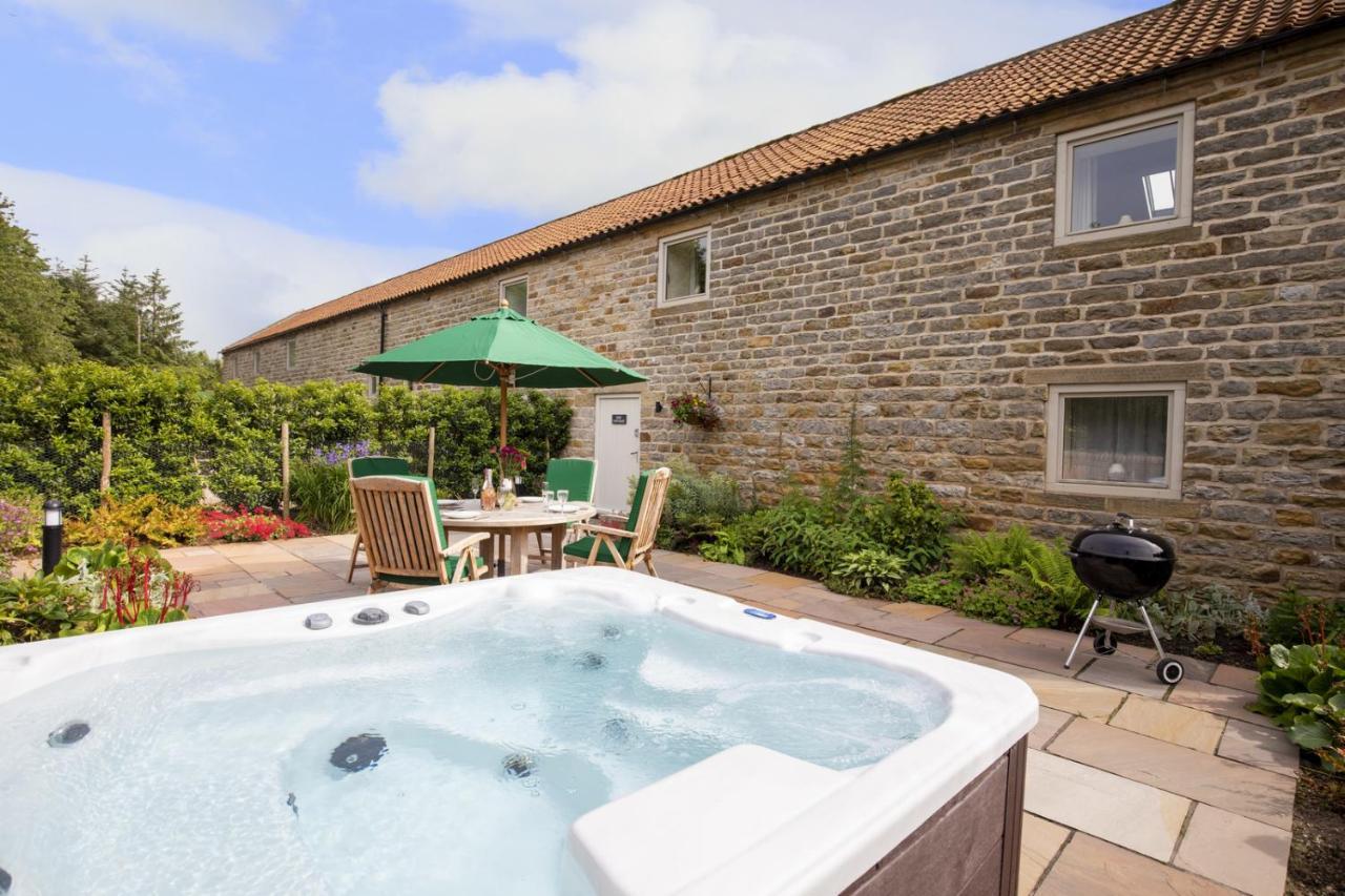 Thirley Cotes Farm Cottages Скарборо Экстерьер фото