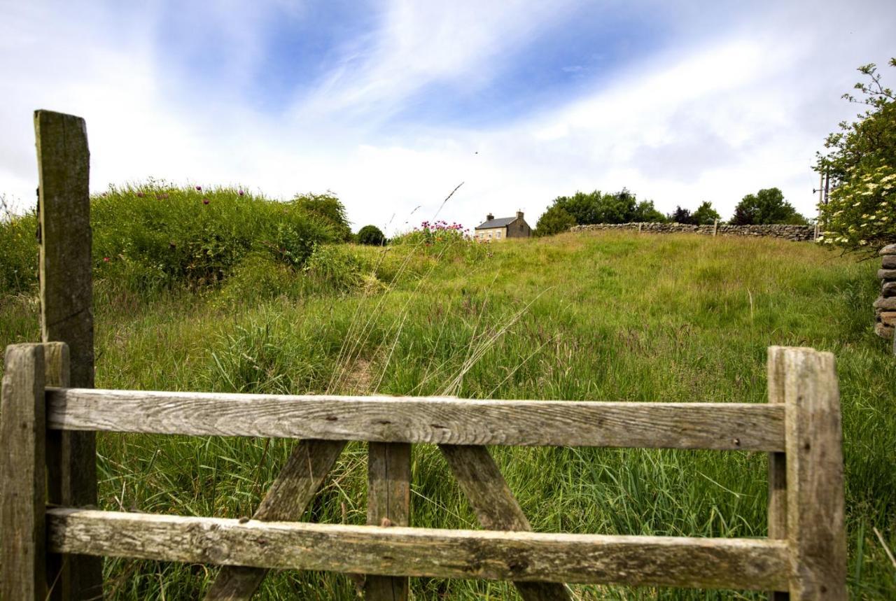 Thirley Cotes Farm Cottages Скарборо Экстерьер фото