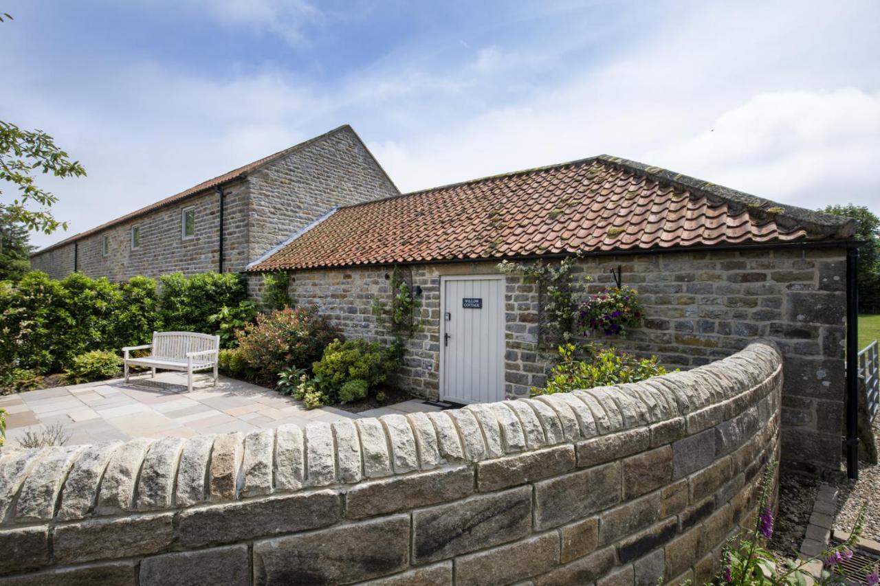 Thirley Cotes Farm Cottages Скарборо Экстерьер фото