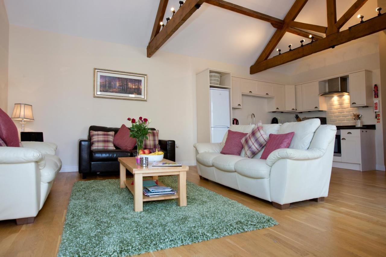 Thirley Cotes Farm Cottages Скарборо Экстерьер фото